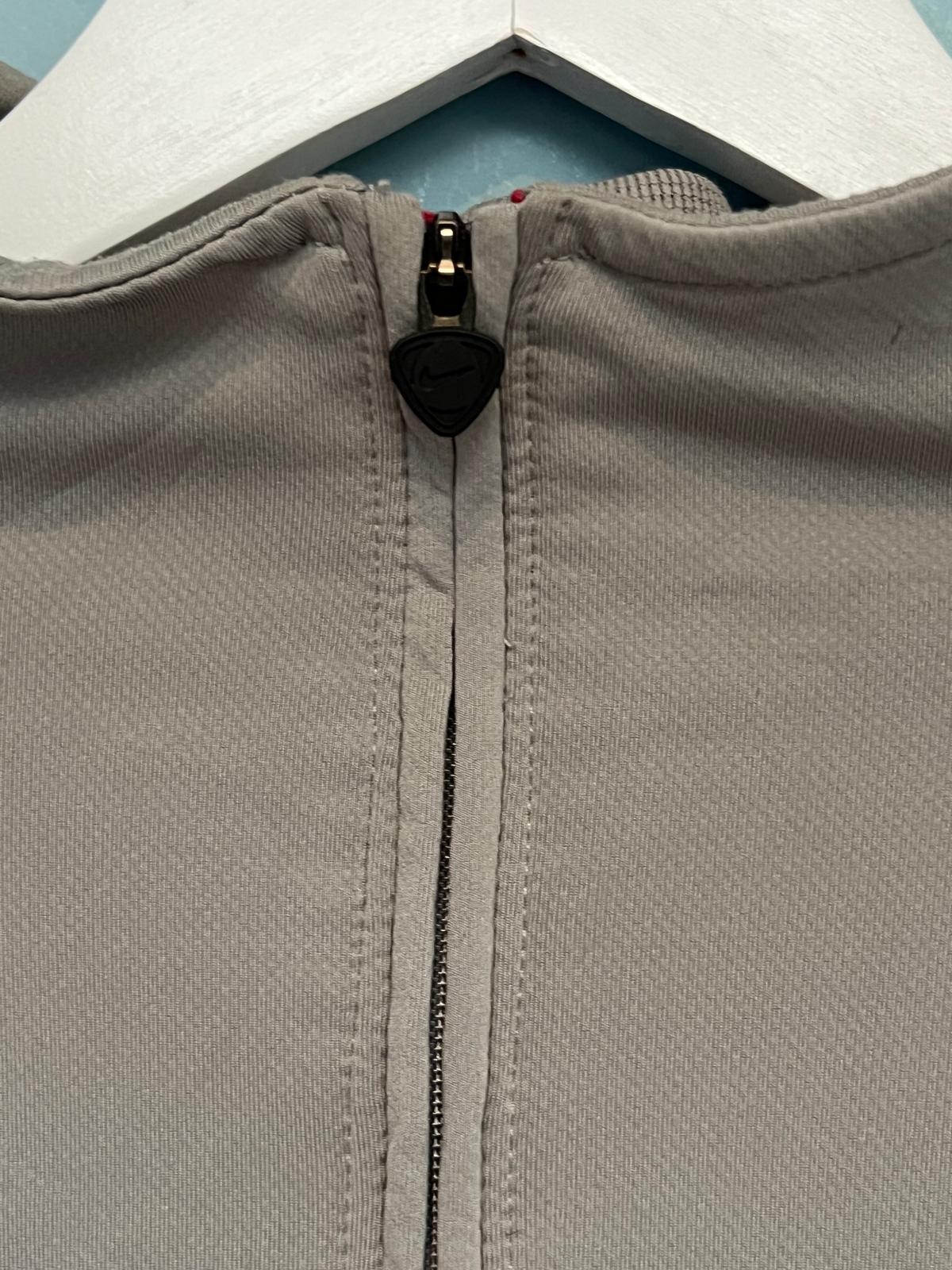 Manchester United 2004-2006 Nike 1/4 Zip Training Top Grey