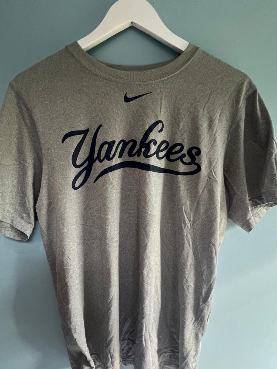 Nike New York Yankees Casual Tee Medium